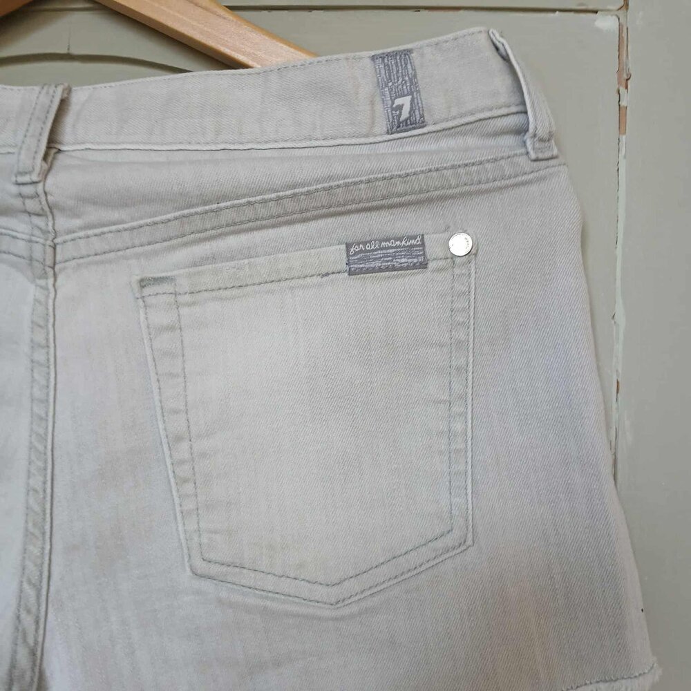 7 For All Mankind Gray Cutoff Shorts Size 28 - Picture 5 of 9